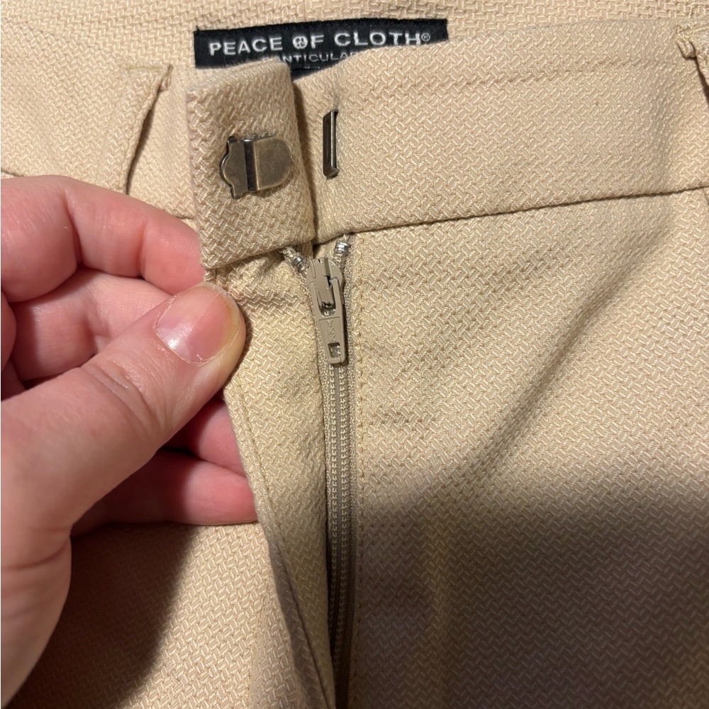 PEACE OF CLOTH Khaki Cream Bermuda Shorts Womens Size 4 - Picture 2 of 5